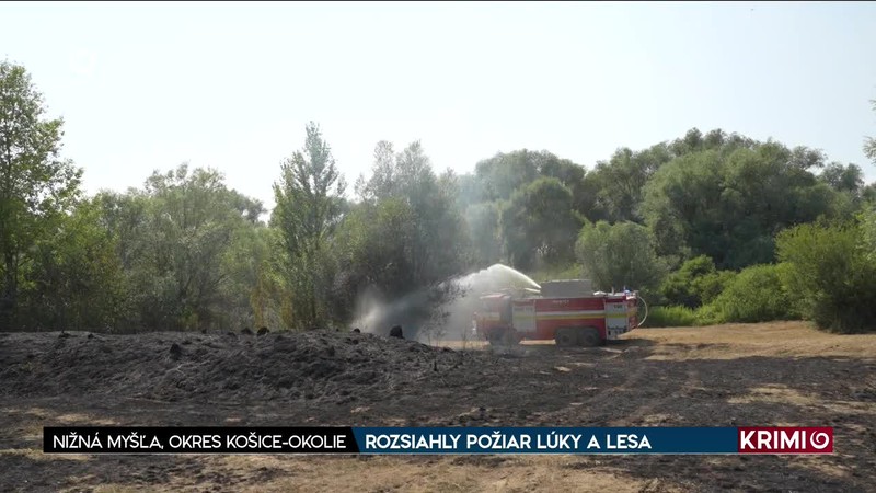 ROZSIAHLY POŽIAR LÚKY A LESA