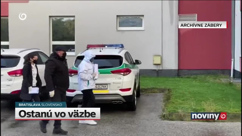 Ostanú vo väzbe