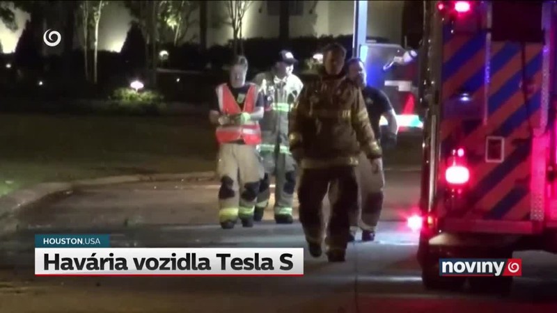 Havária vozidla Tesla S