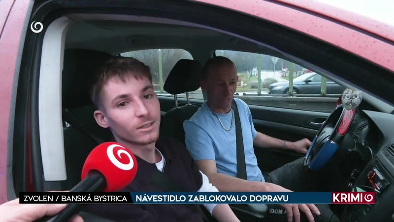 NÁVESTIDLO ZABLOKOVALO DOPRAVU