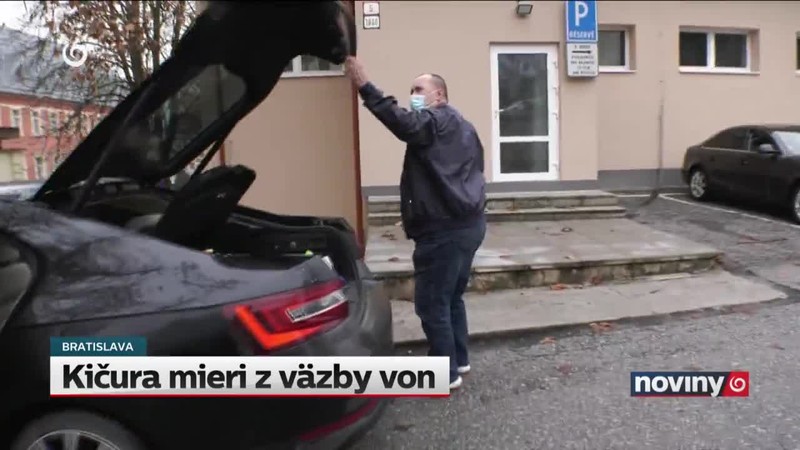 Kičura mieri z väzby von