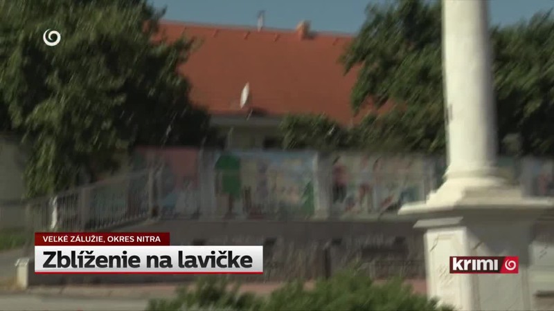 Zblíženie na lavičke