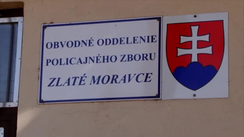 Poľovník neudržal zbraň, tá postrelila dvoch mužov. Po nehode nafúkal