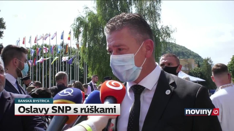 Oslavy SNP s rúškami