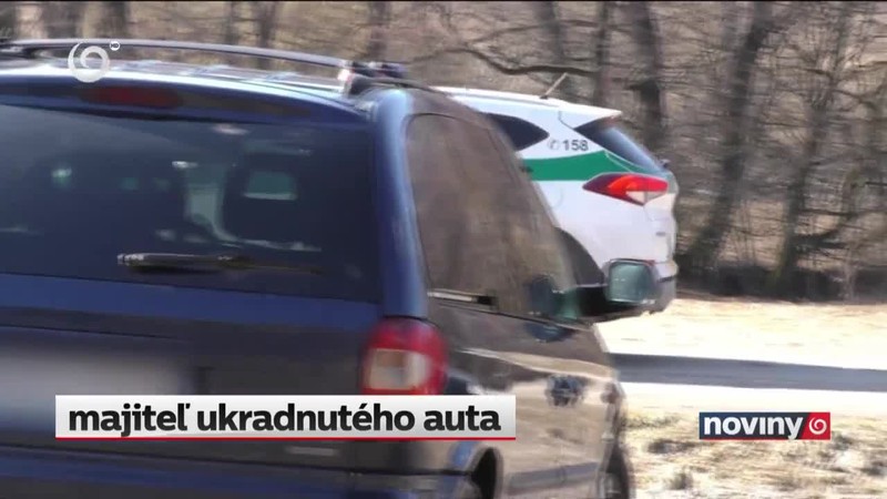 Dedina "zaplavená" autami