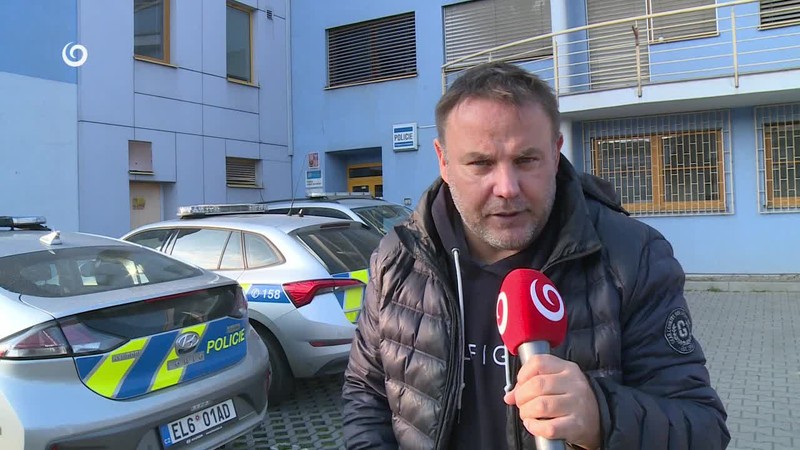 "MYŠIČKA" PRED POLICAJNÝM AUTOM
