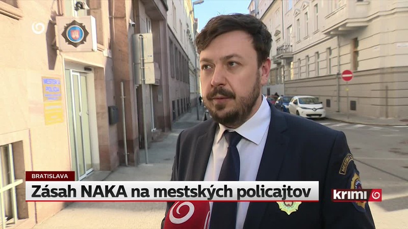 Zásah NAKA na mestských policajtov