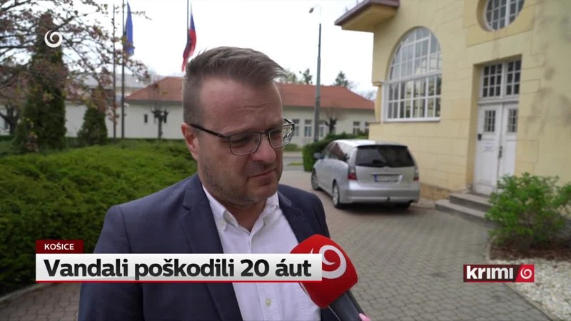 Vandali poškodili 20 áut
