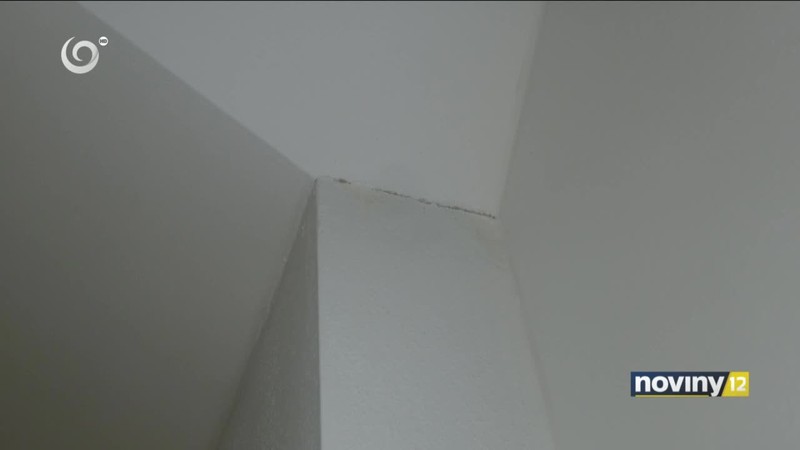 Pozor na podlahy, steny, omietky!