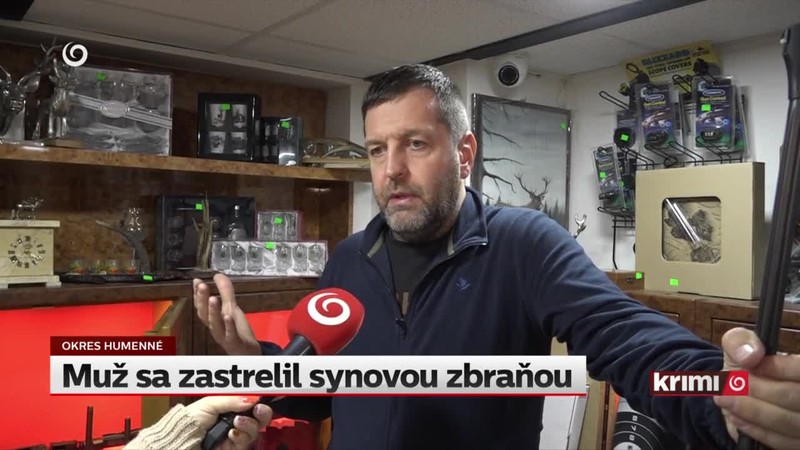 Muž sa zastrelil synovou zbraňou