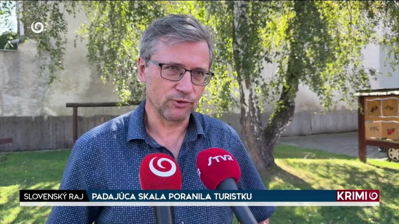 PADAJÚCA SKALA PORANILA TURISTKU