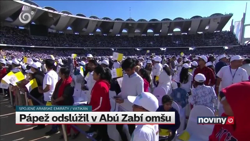 Pápež odslúžil v Abú Zabí omšu