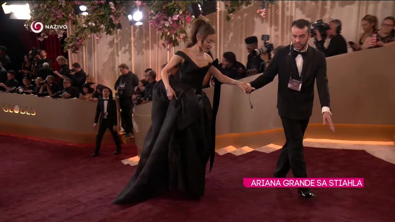 ARIANA GRANDE SA STIAHLA