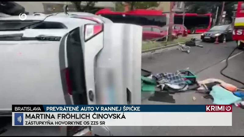 PREVRÁTENÉ AUTO V RANNEJ ŠPIČKE