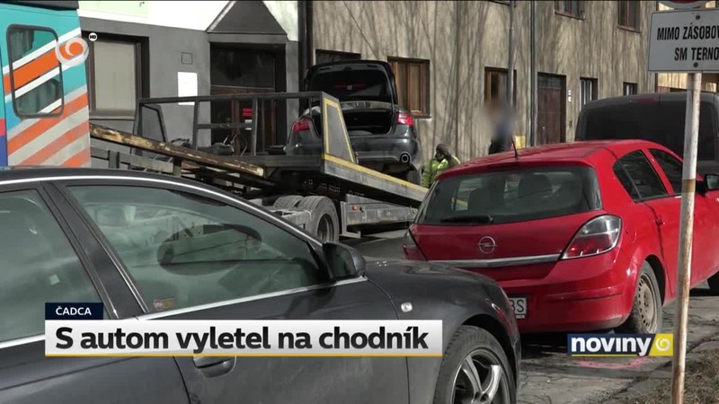 S autom vyletel na chodník