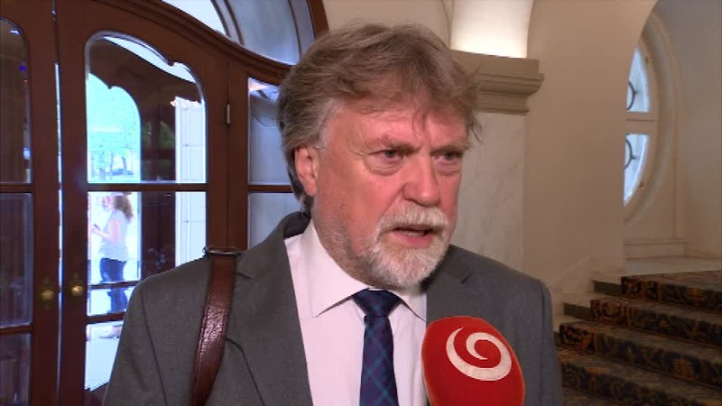 Vláda rokovala o rôznych témach