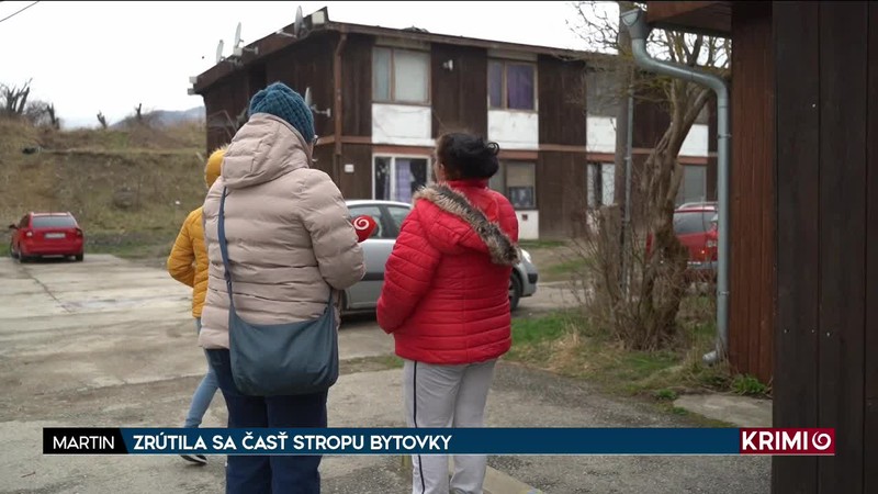 ZRÚTILA SA ČASŤ STROPU BYTOVKY