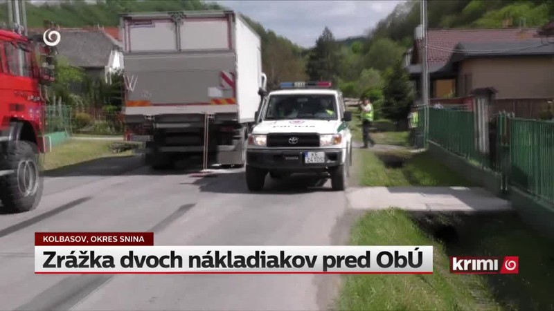 Zrážka dvoch nákladiakov pred ObÚ