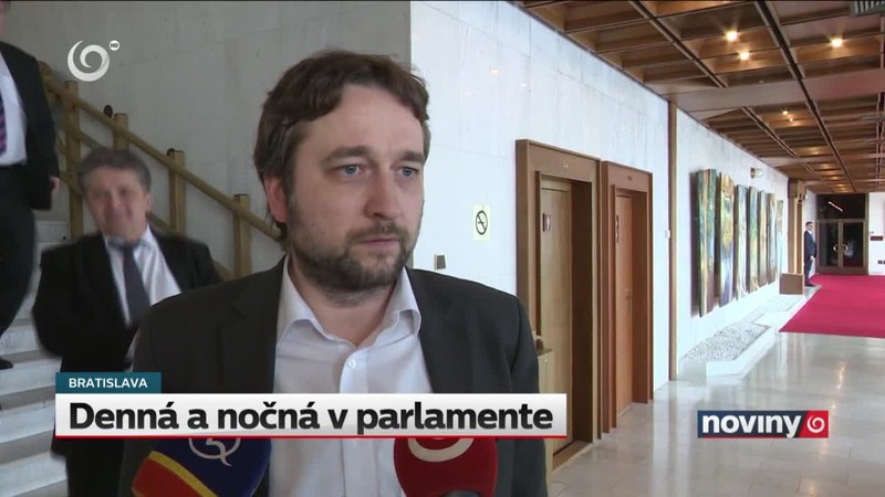 Denná a nočná v parlamente