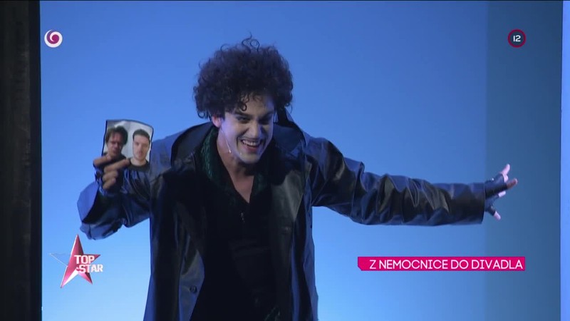 Z NEMOCNICE DO DIVADLA