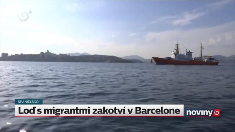Loď s migrantmi zakotví v Barcelone