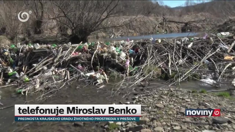Bobry stavajú z plastov