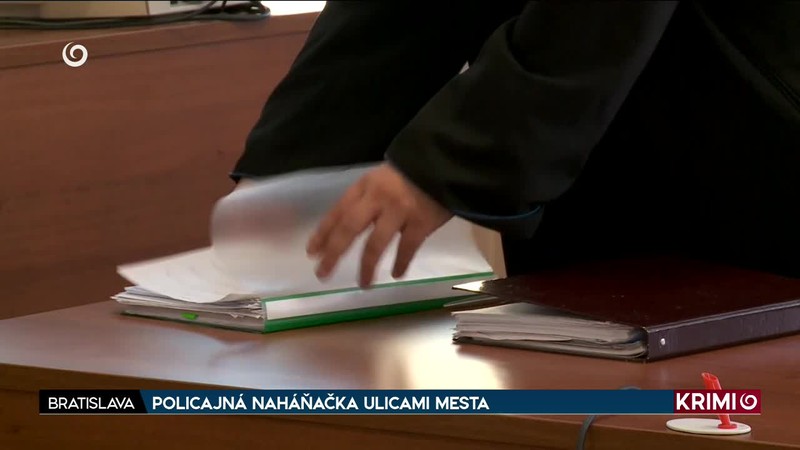 POLICAJNÁ NAHÁŇAČKA ULICAMI MESTA