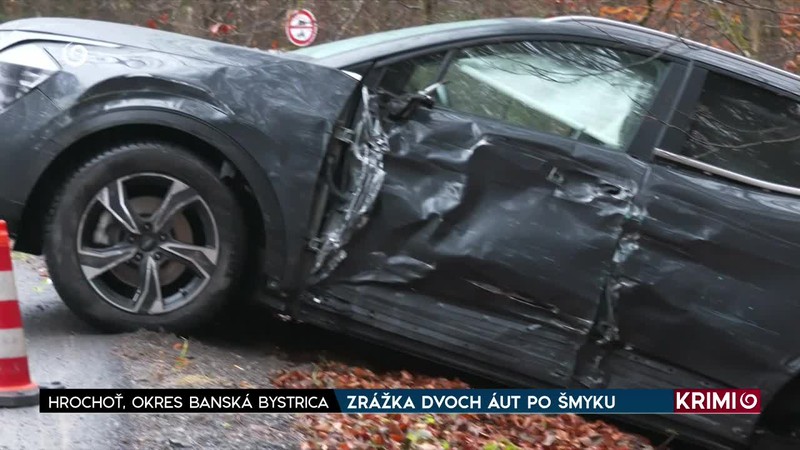 ZRÁŽKA DVOCH ÁUT PO ŠMYKU