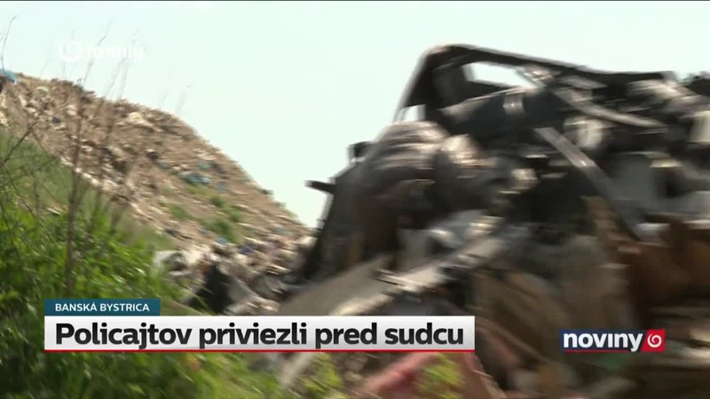 Policajtov priviezli pred sudcu