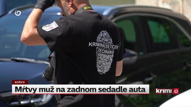 Mŕtvy muž na zadnom sedadle auta