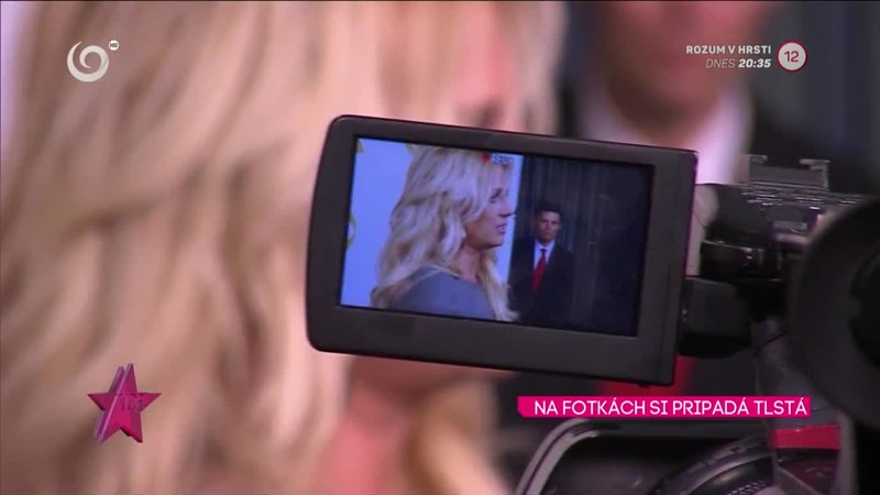 NA FOTKÁCH SI PRIPADÁ TLSTÁ Britney Spears