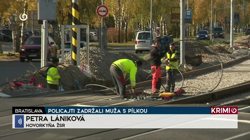 POLICAJTI ZADRŽALI MUŽA S PÍLKOU