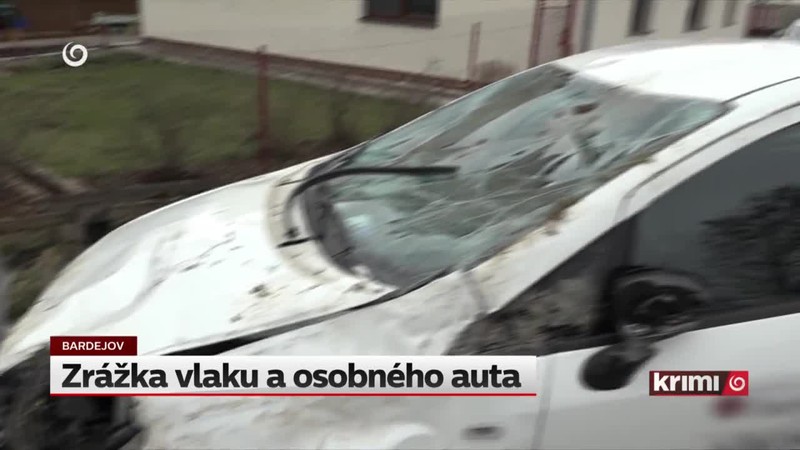 Zrážka vlaku a osobného auta