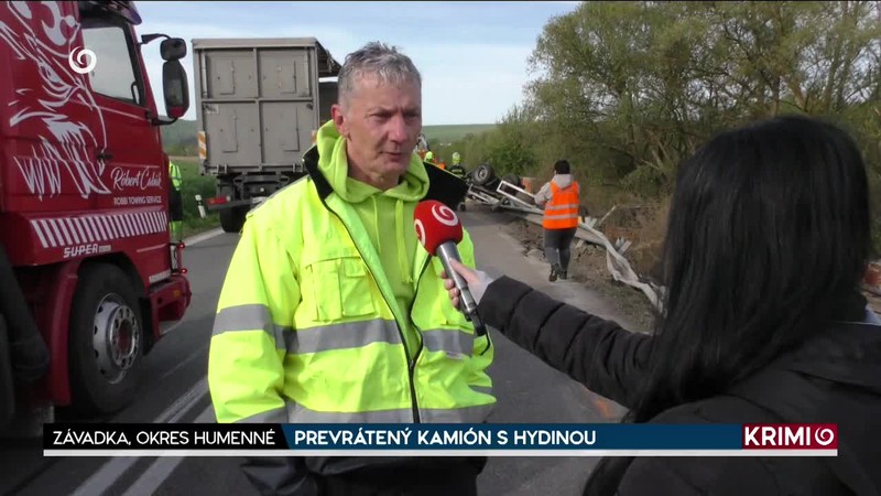 PREVRÁTENÝ KAMIÓN S HYDINOU
