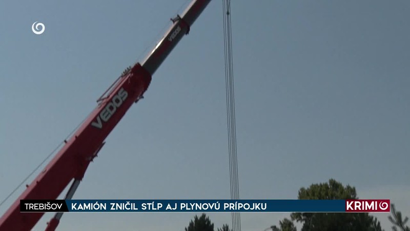 KAMIÓN ZNIČIL STĹP AJ PLYNOVÚ PRÍPOJKU