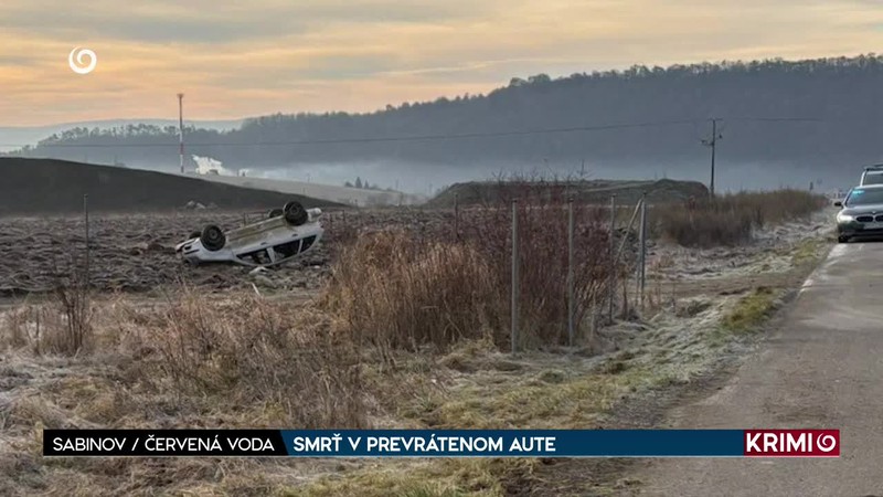 SMRŤ V PREVRÁTENOM AUTE