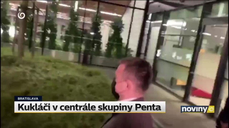 Kukláči v centrále skupiny Penta