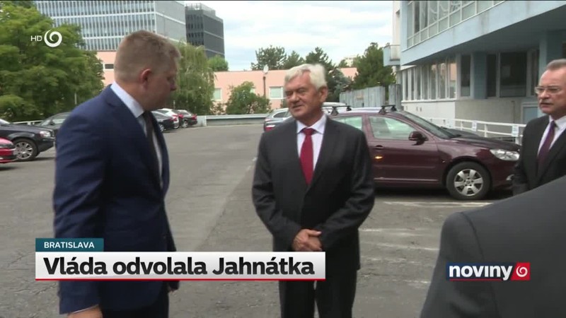 Vláda odvolala Jahnátka