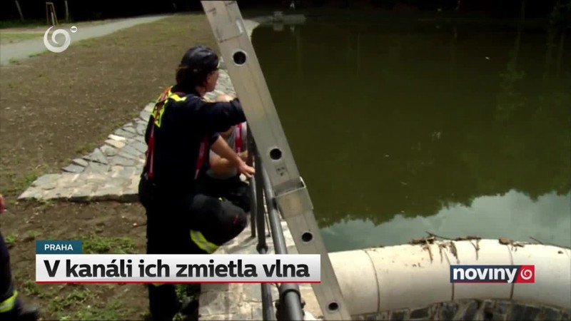 V kanáli ich zmietla vlna