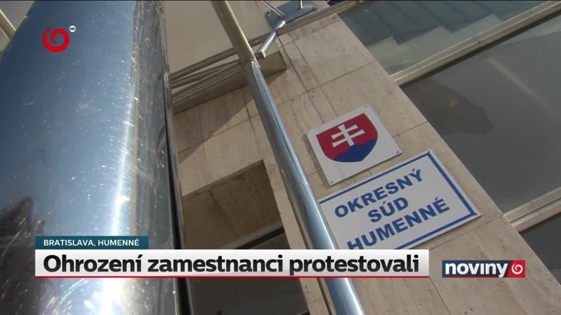 Ohrození zamestnanci protestovali