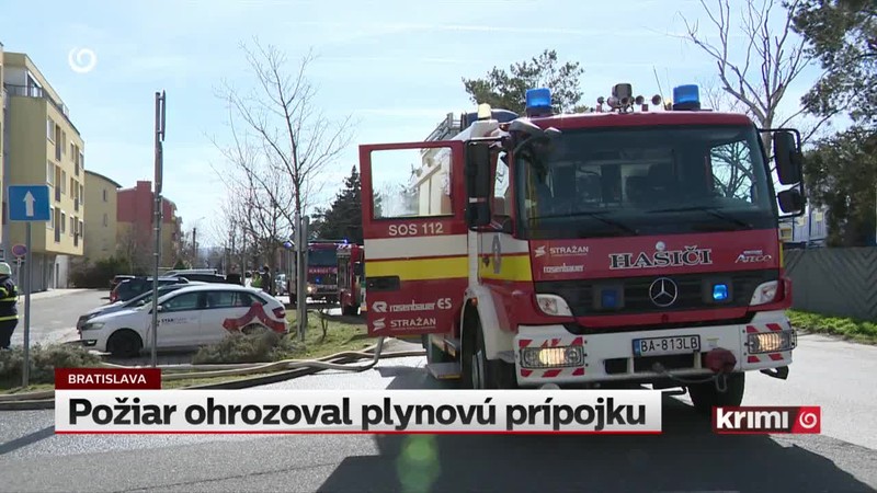 Požiar ohrozoval plynovú prípojku