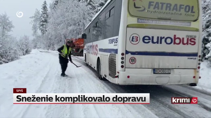 Sneženie komplikovalo dopravu