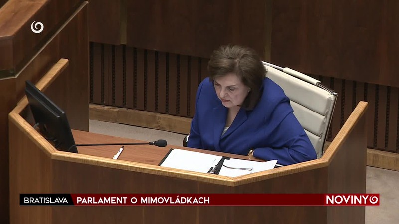 PARLAMENT O MIMOVLÁDKACH