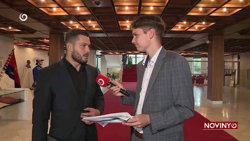 KTO VERÍ BRITSKÉMU ZÁSAHU?