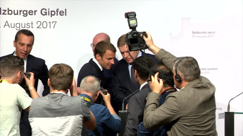 Macron, Fico, Sobotka a Kern sa zhodli: Za rovnakú prácu, rovnaká pláca