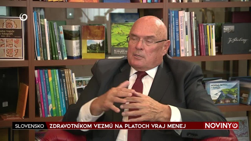 ZDRAVOTNÍKOM VEZMÚ NA PLATOCH VRAJ MENEJ