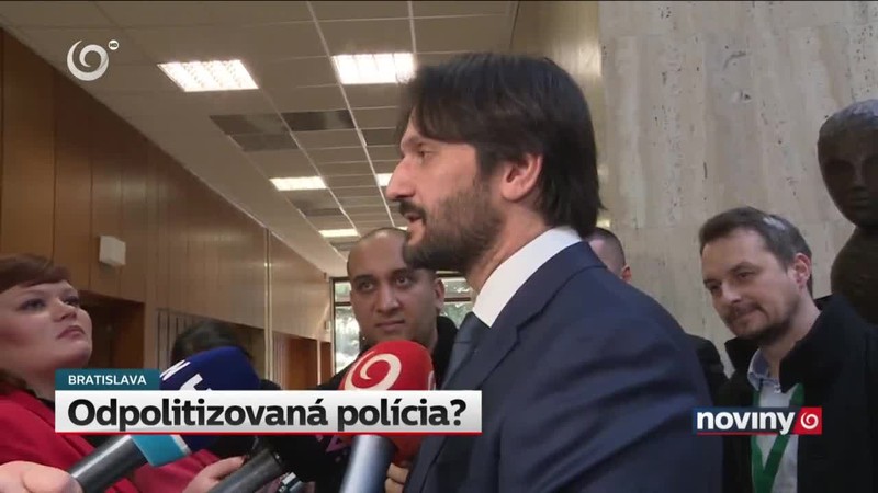 Odpolitizovaná polícia?