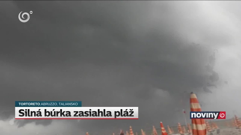 Silná búrka zasiahla pláž