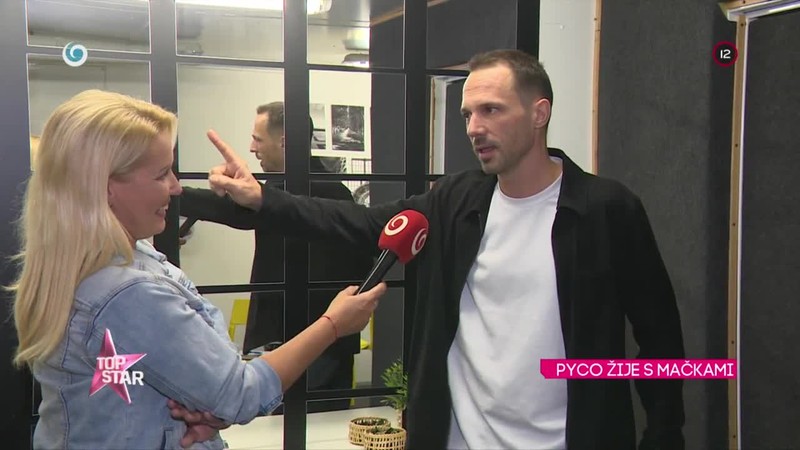 Pyco žije s mačkami