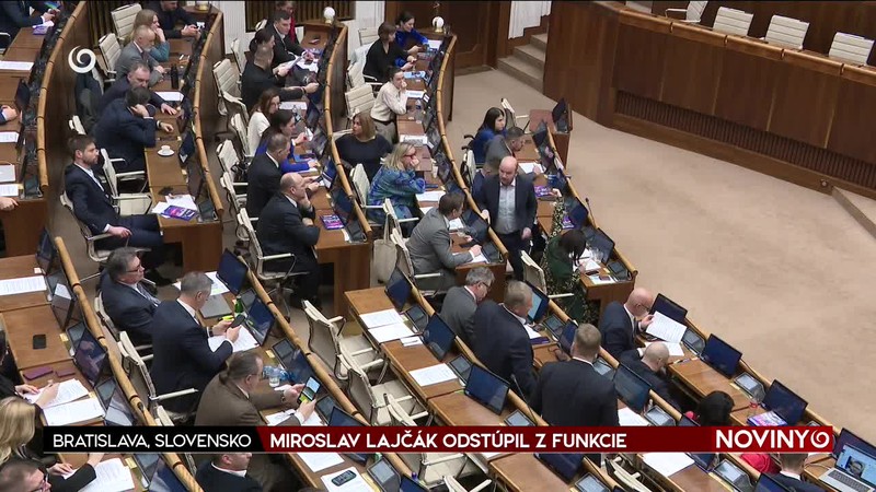 MIROSLAV LAJČÁK ODSTÚPIL Z FUNKCIE